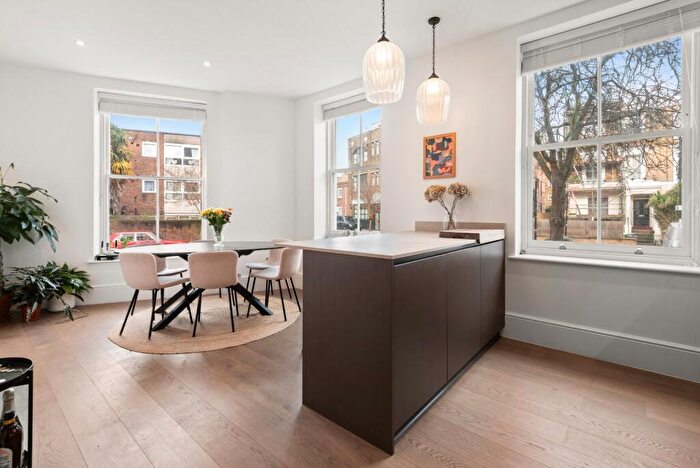 4 Bedroom Maisonette To Rent In Elmore Street, Canonbury, N1