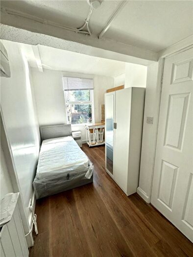 Studio To Rent In Upper Clapton Road, London, E5