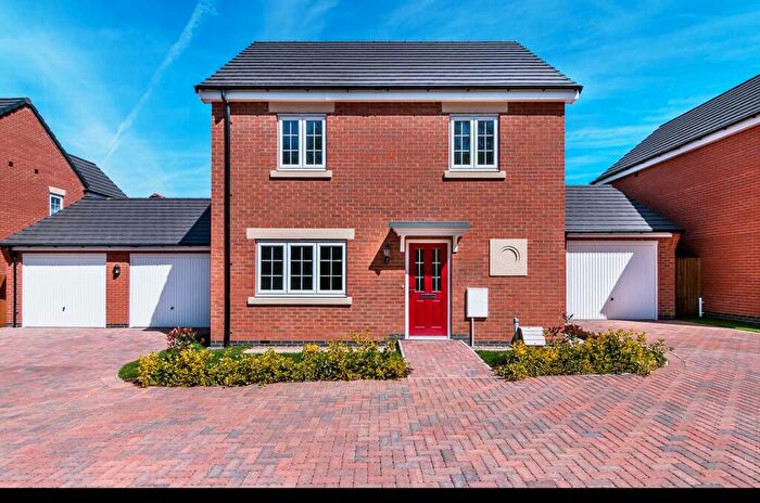 3 Bedroom Detached House For Sale In The Long Shoot, Nuneaton, CV11