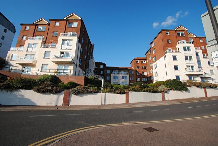 1 Bedroom Flat For Sale In Holland Road, Westcliff-On-Sea, SS0
