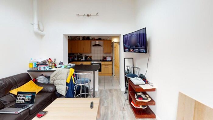 6 Bedroom House To Rent In Matlock Court, Nottingham, NG1