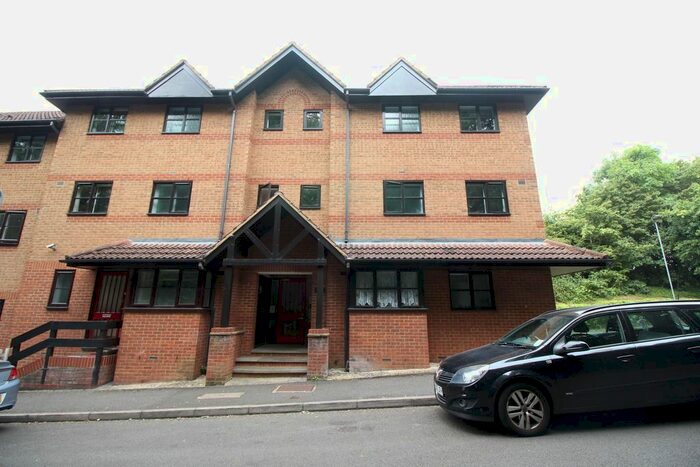 Studio To Rent In Osprey Close, Falcon Way, Watford, WD25