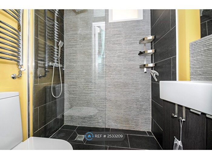 1 Bedroom Maisonette To Rent In Clarence Road, London, SW19