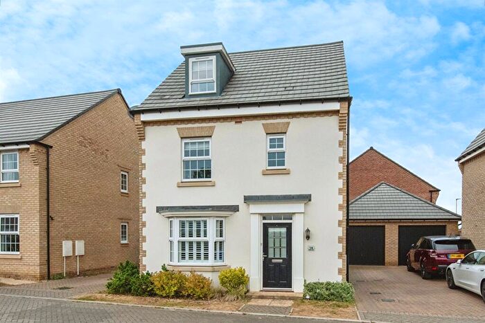 4 Bedroom Detached House For Sale In Wexford Way, Bury St. Edmunds, IP32