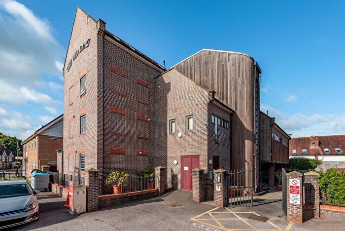 2 Bedroom Flat For Sale In Bepton Road, Midhurst, GU29