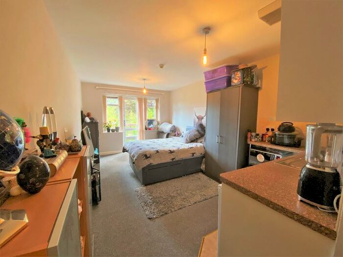 Studio To Rent In Salterton Road, Exmouth, EX8