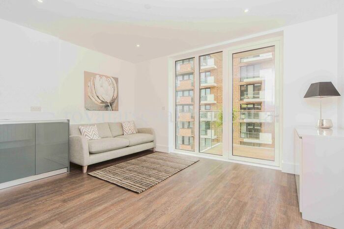 1 Bedroom Flat To Rent In Compton House, Victory Parade, Royal Arsenal, SE18