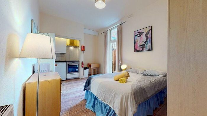 1 Bedroom Flat To Rent In James Avenue, London, NW2