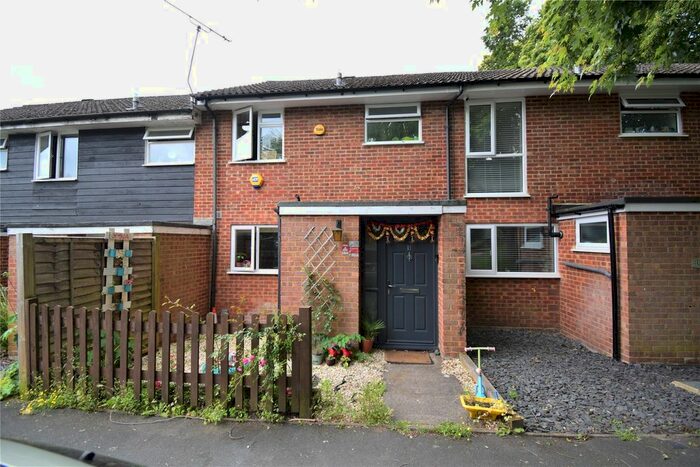 3 Bedroom Terraced House To Rent In Inglewood Avenue, Camberley, Surrey, GU15