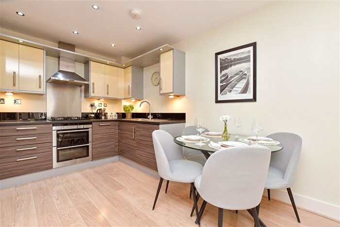 2 Bedroom Flat For Sale In Reigate Road, Reigate, Surrey, RH2