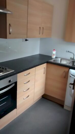 2 Bedroom Flat To Rent In Short Street, Mount Pleasant SA1