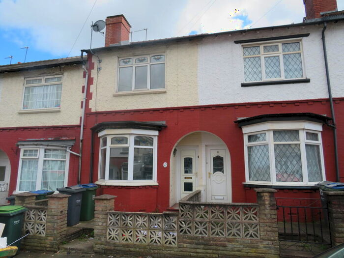 3 Bedroom House To Rent In Bowden Road, Smethwick, B67