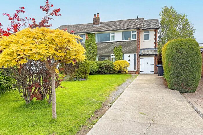 4 Bedroom Semi-Detached House For Sale In Larkfield Road, Harrogate, HG2