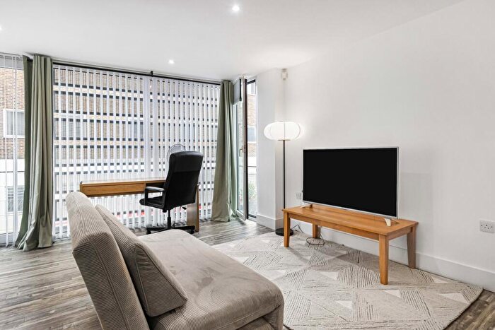 Flat For Sale In Angel Waterside, Graham Street, London, N1