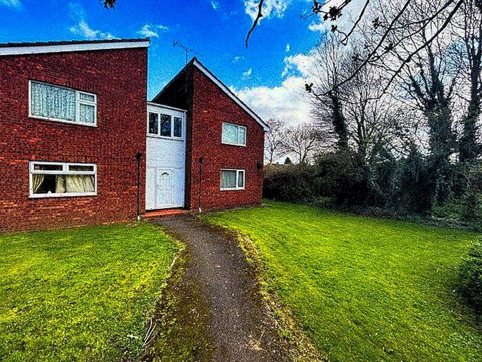 Studio To Rent In Hedgerow Court, Hull, HU6