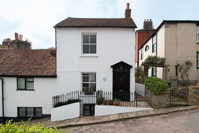 2 Bedroom Semi-detached House For Sale In Exmouth Place, Hastings, TN34