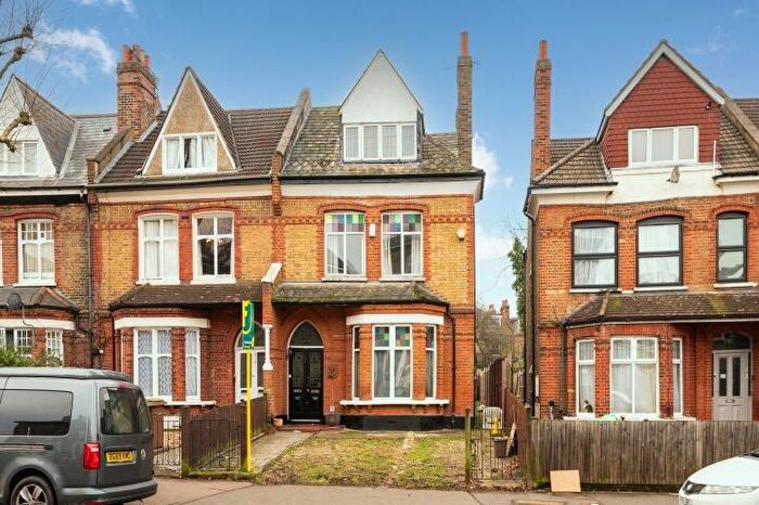 1 Bedroom Semi-Detached House For Sale In Lordship Lane, London, SE22