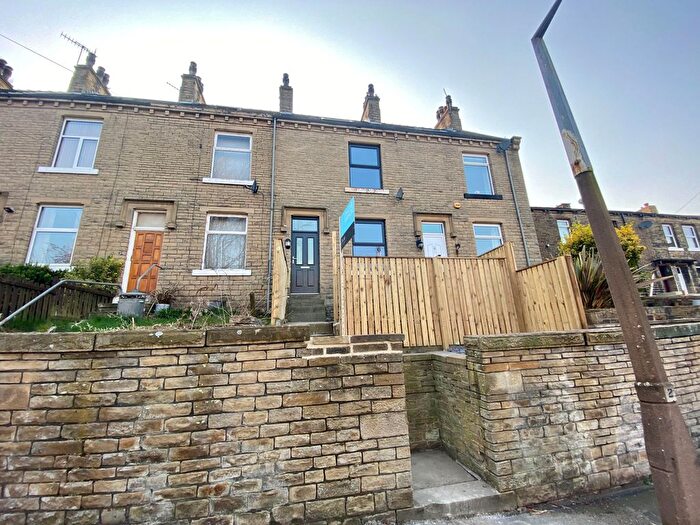 3 Bedroom Detached House To Rent In Dockfield Terrace, Shipley, West Yorkshire, Uk, BD17