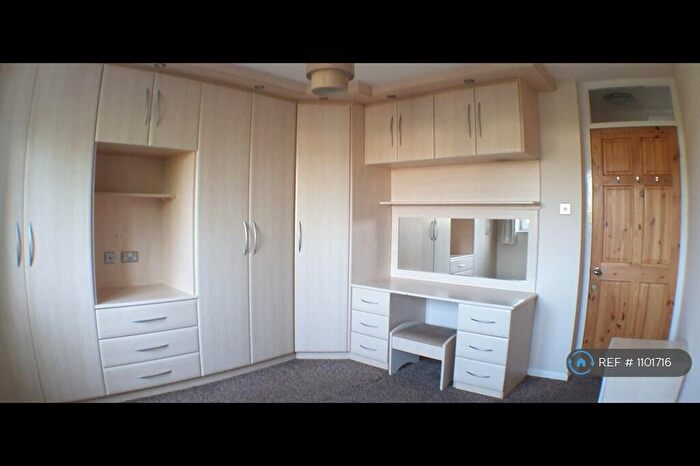 1 Bedroom Flat To Rent In Thornhill Gardens, Barking, IG11