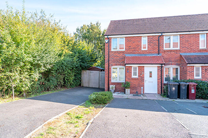2 Bedroom End Of Terrace House For Sale In Filkins Close, Chichester, PO20