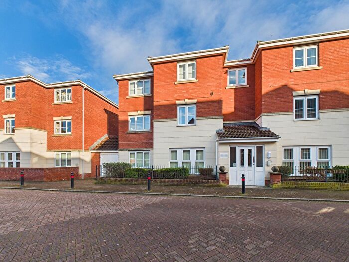 2 Bedroom Flat For Sale In Marsa Way, Bridgwater, TA6
