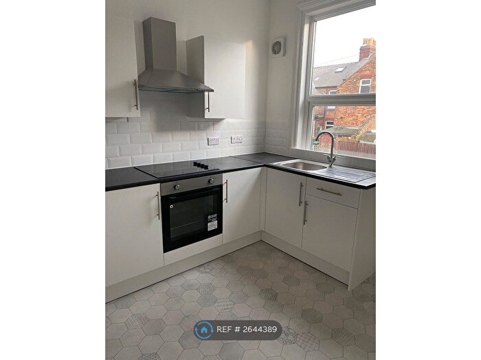 1 Bedroom Flat To Rent In Langdale Road, Scarborough, YO12