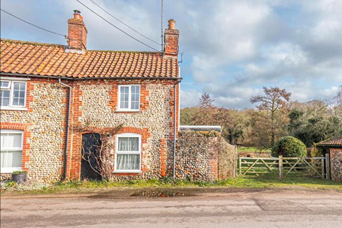 2 Bedroom Semi-Detached House For Sale In Charming Cottage With Generous Plot In Letheringsett, NR25