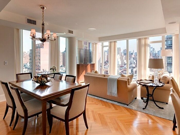 2 Bedroom Flat For Sale In Farringdon Road, EC1R