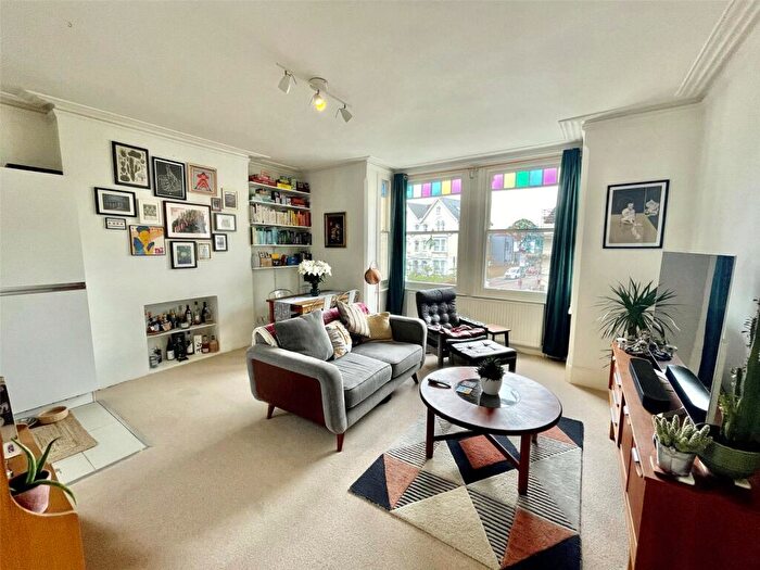 2 Bedroom Apartment To Rent In High Road, London, N22