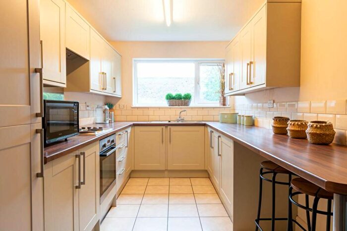 5 Bedroom Semi-Detached House To Rent In Courtenay Street, Cheltenham, GL50