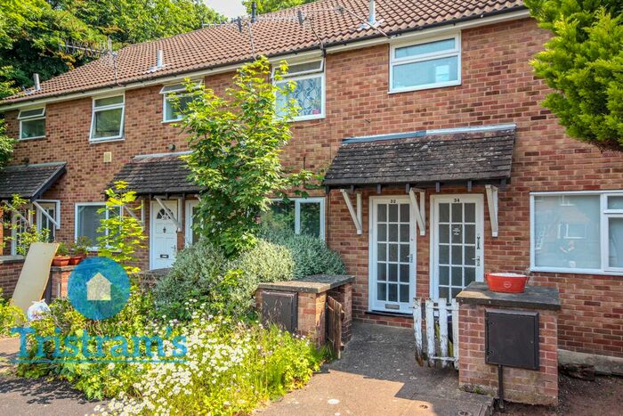 1 Bedroom Flat To Rent In Woodstock Avenue, Nottingham, NG7