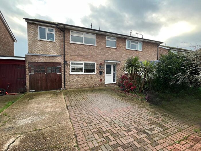 4 Bedroom Semi Detached House For Sale In Meadowlands, Kirton, IP10