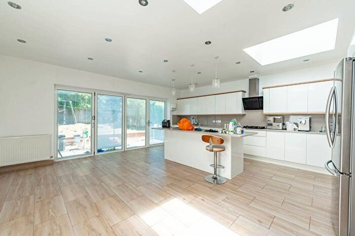 4 Bedroom Semi-detached House For Sale In Sandymount Avenue, Stanmore, HA7