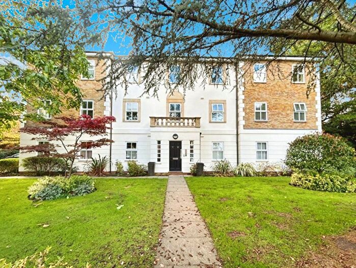 2 Bedroom Flat For Sale In Friendship Way, Bracknell, Berkshire, RG12