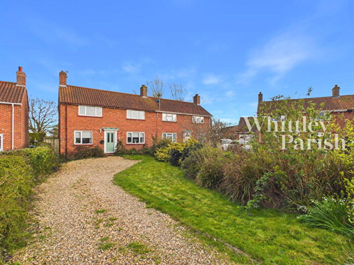 3 Bedroom Semi Detached House For Sale In Manor Road, Long Stratton, NR15