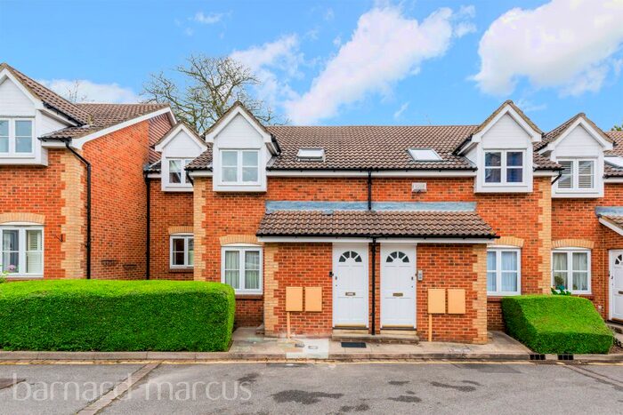 1 Bedroom Maisonette To Rent In Rosamund Close, South Croydon, CR2