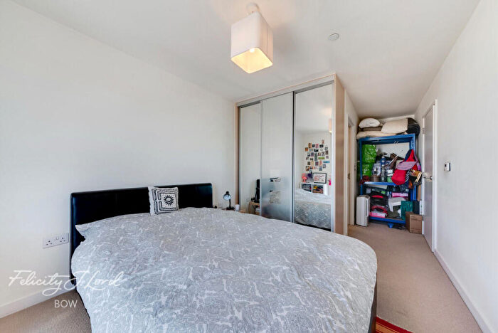 3 Bedroom Flat For Sale In Hay Currie Street, London, E14
