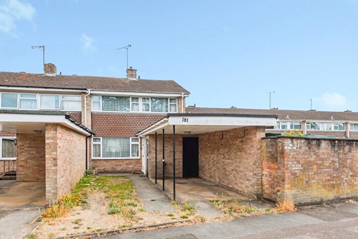 3 Bedroom End Of Terrace House For Sale In Moorland Road, Witney, OX28