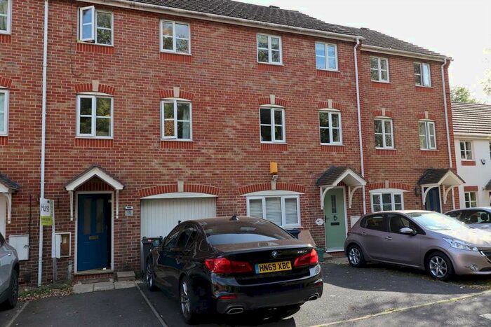 3 Bedroom Town House To Rent In Vanguard Close, High Wycombe, HP12