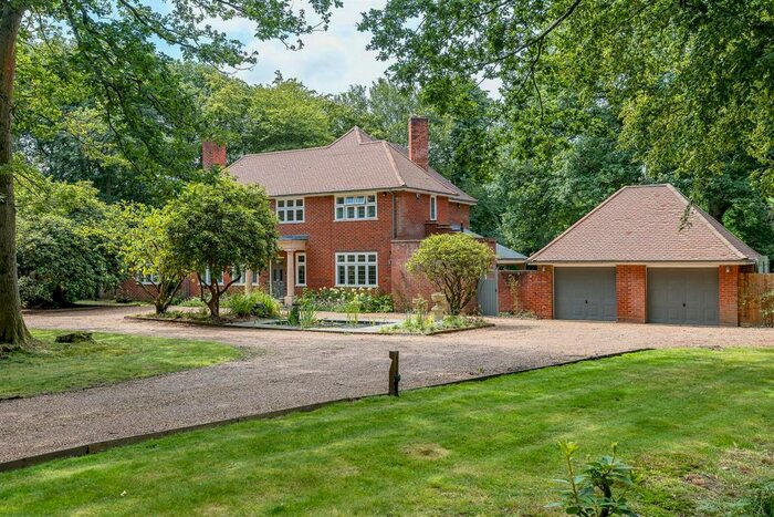 4 Bedroom Detached House For Sale In Queen Hoo Lane, Tewin, Welwyn, AL6