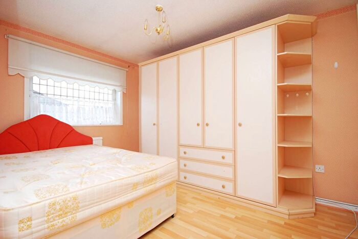 3 Bedroom Property To Rent In Baxter Road, Canning Town, London, E16