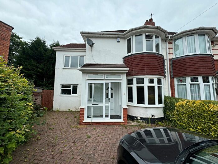 4 Bedroom House To Rent In Wyvern Grove, Selly Oak, B29