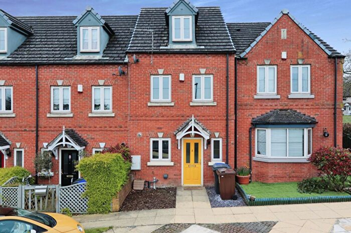 3 Bedroom Terraced House For Sale In Lowedges Close, Sheffield, S8