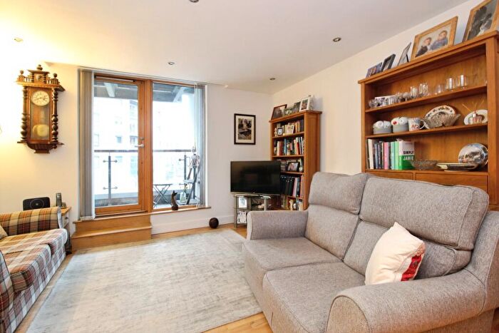 2 Bedroom Flat For Sale In Chadwick Street, Leeds, West Yorkshire, LS10