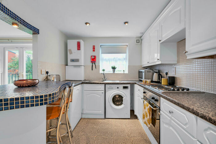 1 Bedroom Flat To Rent In Victoria Terrace, Leeds, LS3