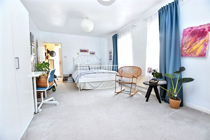 1 Bedroom Studio For Sale In Methuen Road, Bexleyheath, DA6