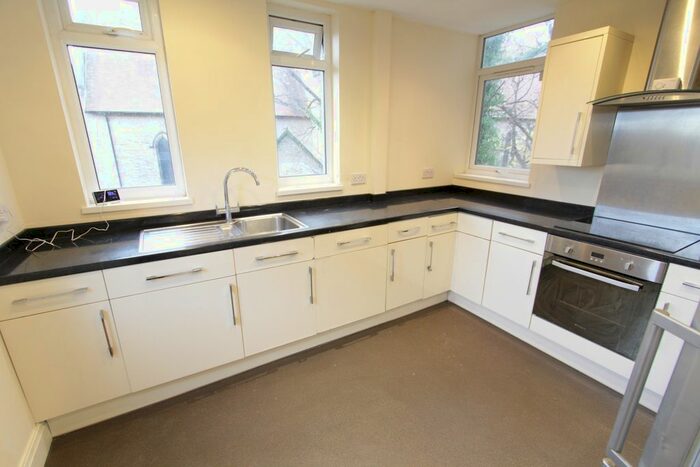 2 Bedroom Flat To Rent In Brocco Bank, Sheffield S11