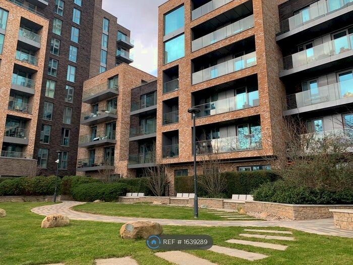3 Bedroom Flat To Rent In Goldcrest Building, London, N4