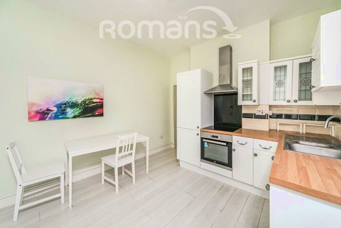 1 Bedroom Apartment To Rent In Russell Street, Reading, RG1