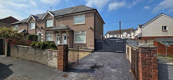 2 Bedroom Semi-Detached House To Rent In Maesdu Place, Llandudno, LL30
